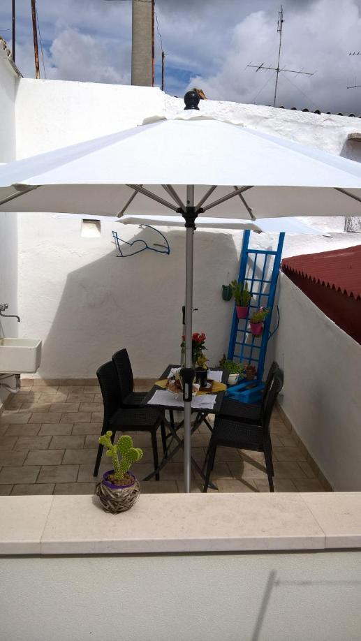 Antiche Mura Apartments "Nel Cuore Della Puglia"Bivani, Cucina, Terrazzo トゥーリ エクステリア 写真