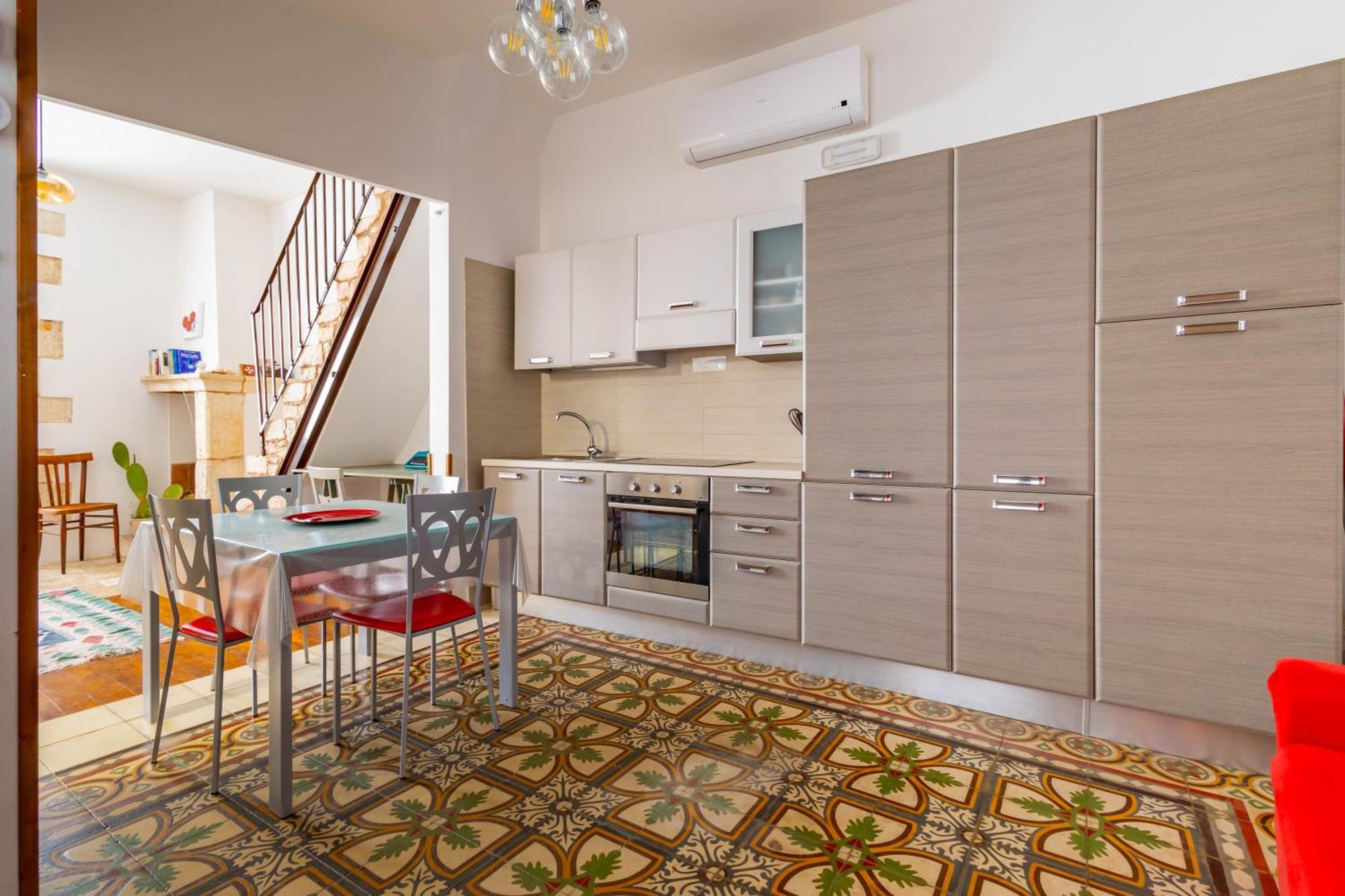Antiche Mura Apartments "Nel Cuore Della Puglia"Bivani, Cucina, Terrazzo トゥーリ エクステリア 写真